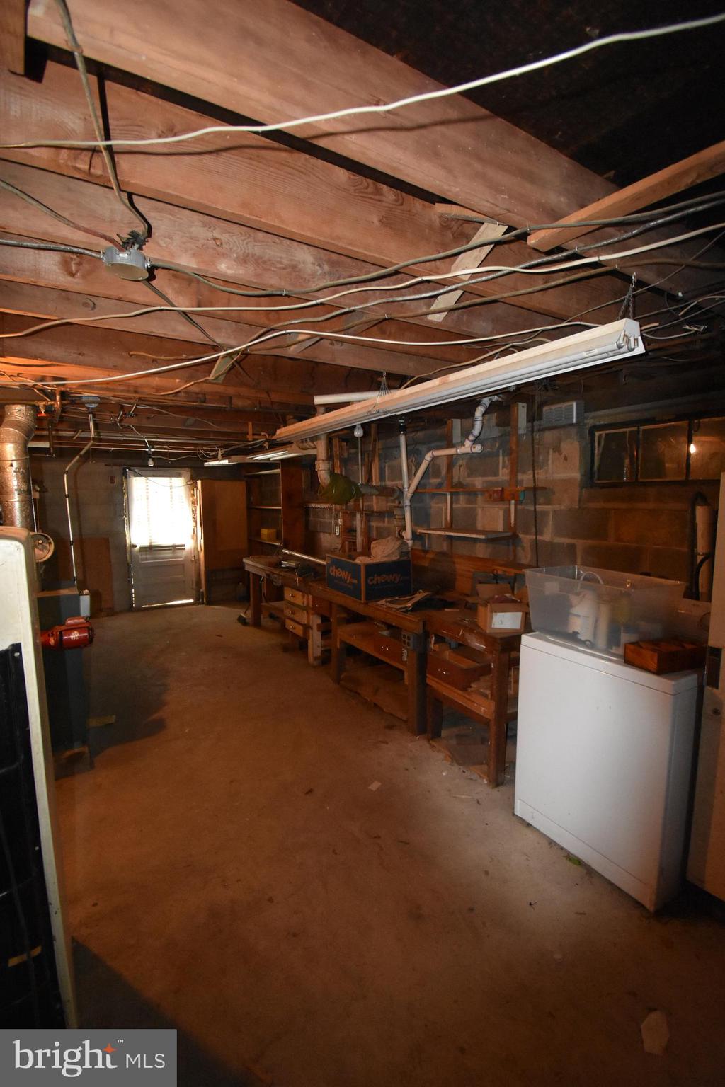 MIDDLE RIVER - Residential