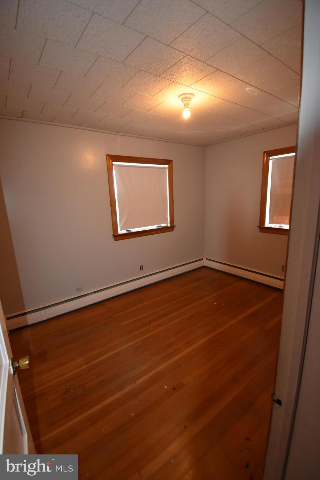 MIDDLE RIVER - Residential