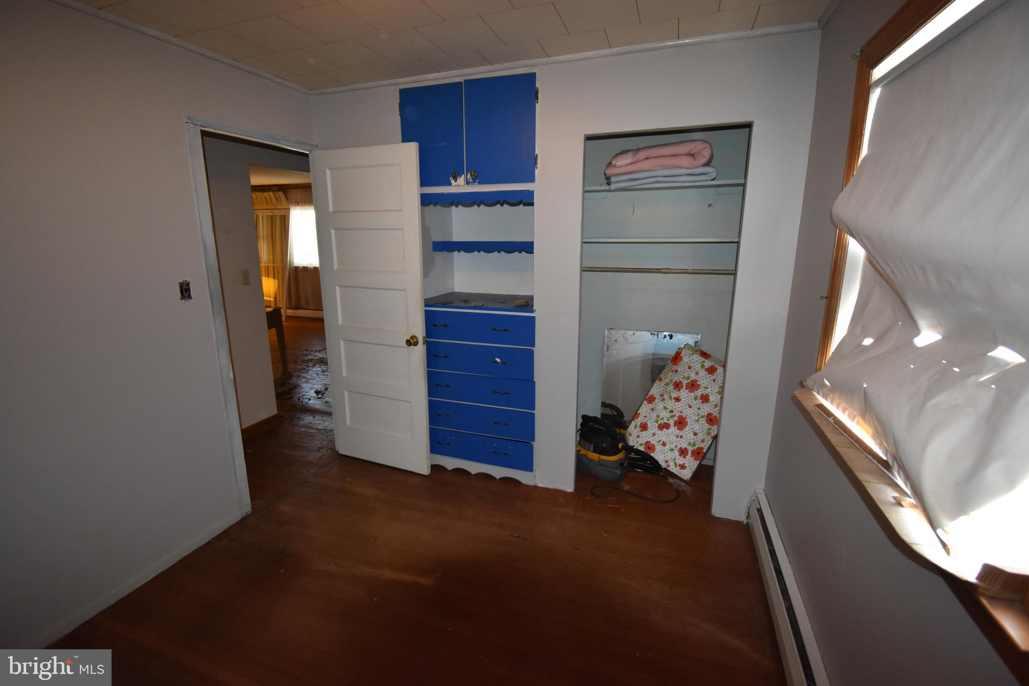 MIDDLE RIVER - Residential