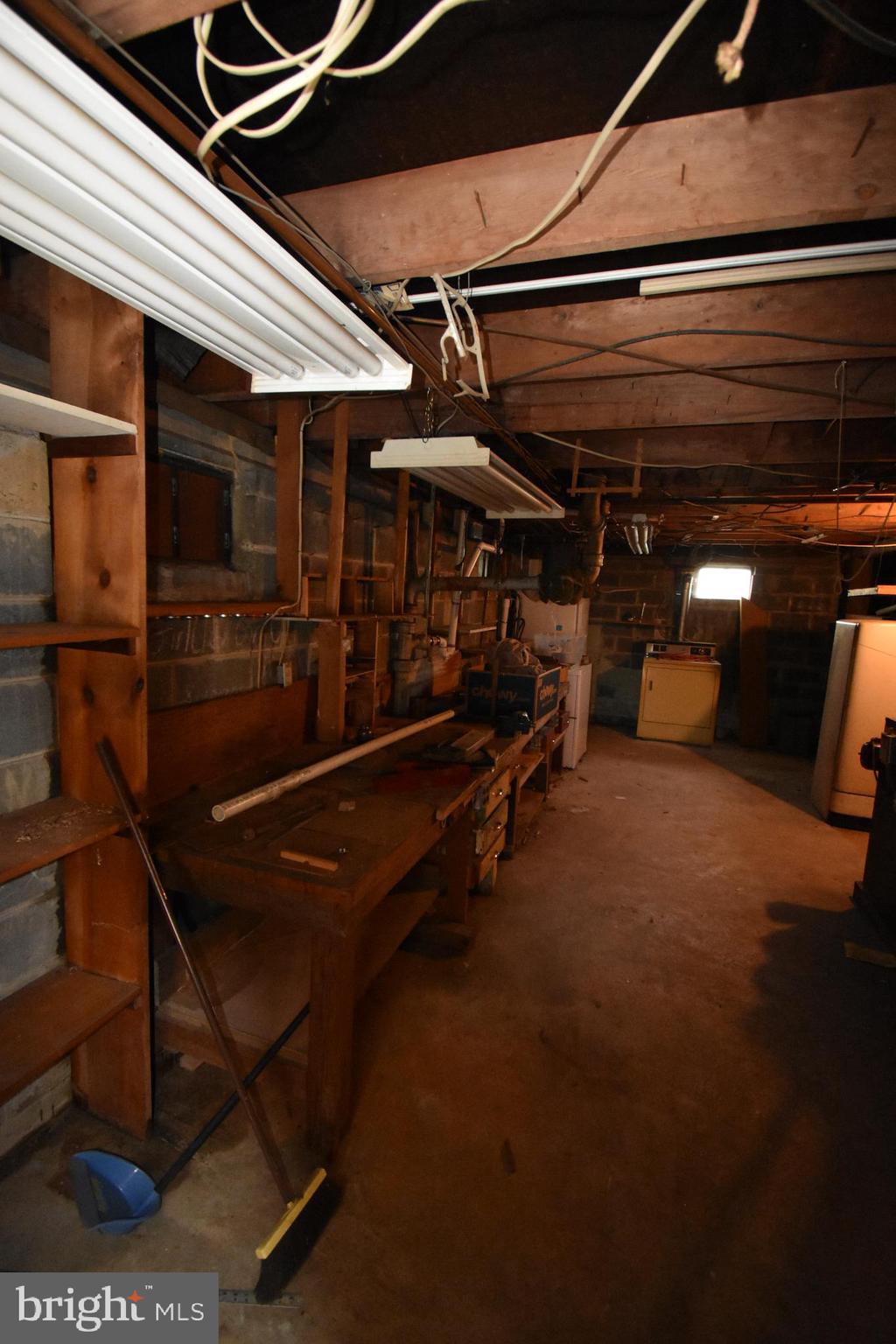 MIDDLE RIVER - Residential