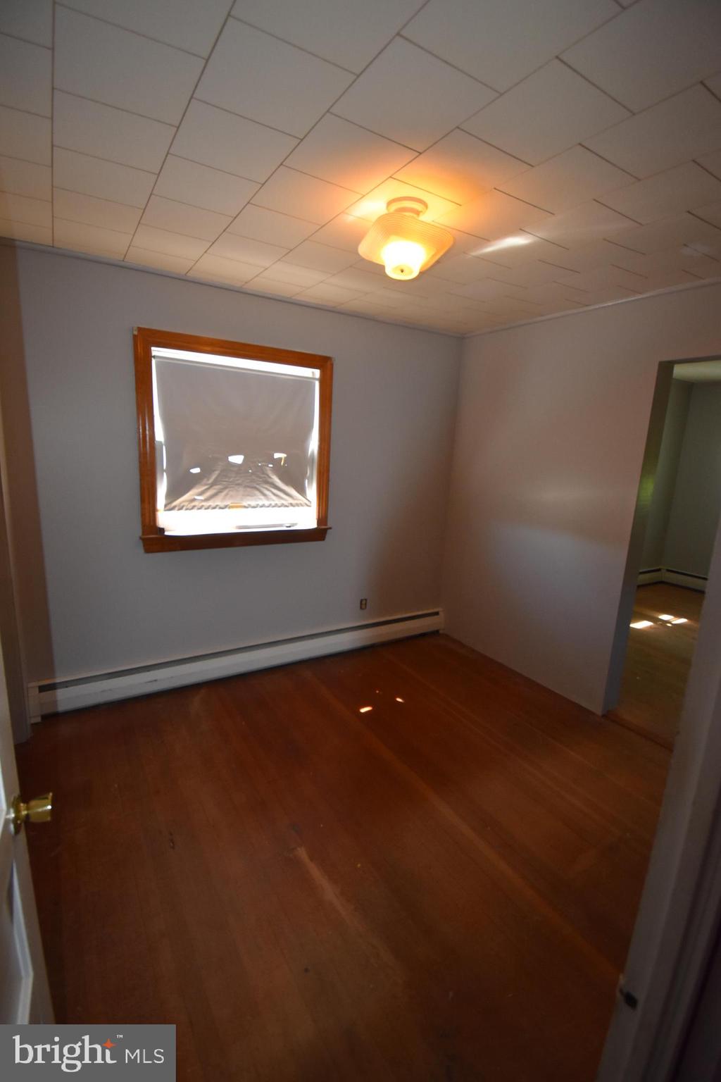 MIDDLE RIVER - Residential