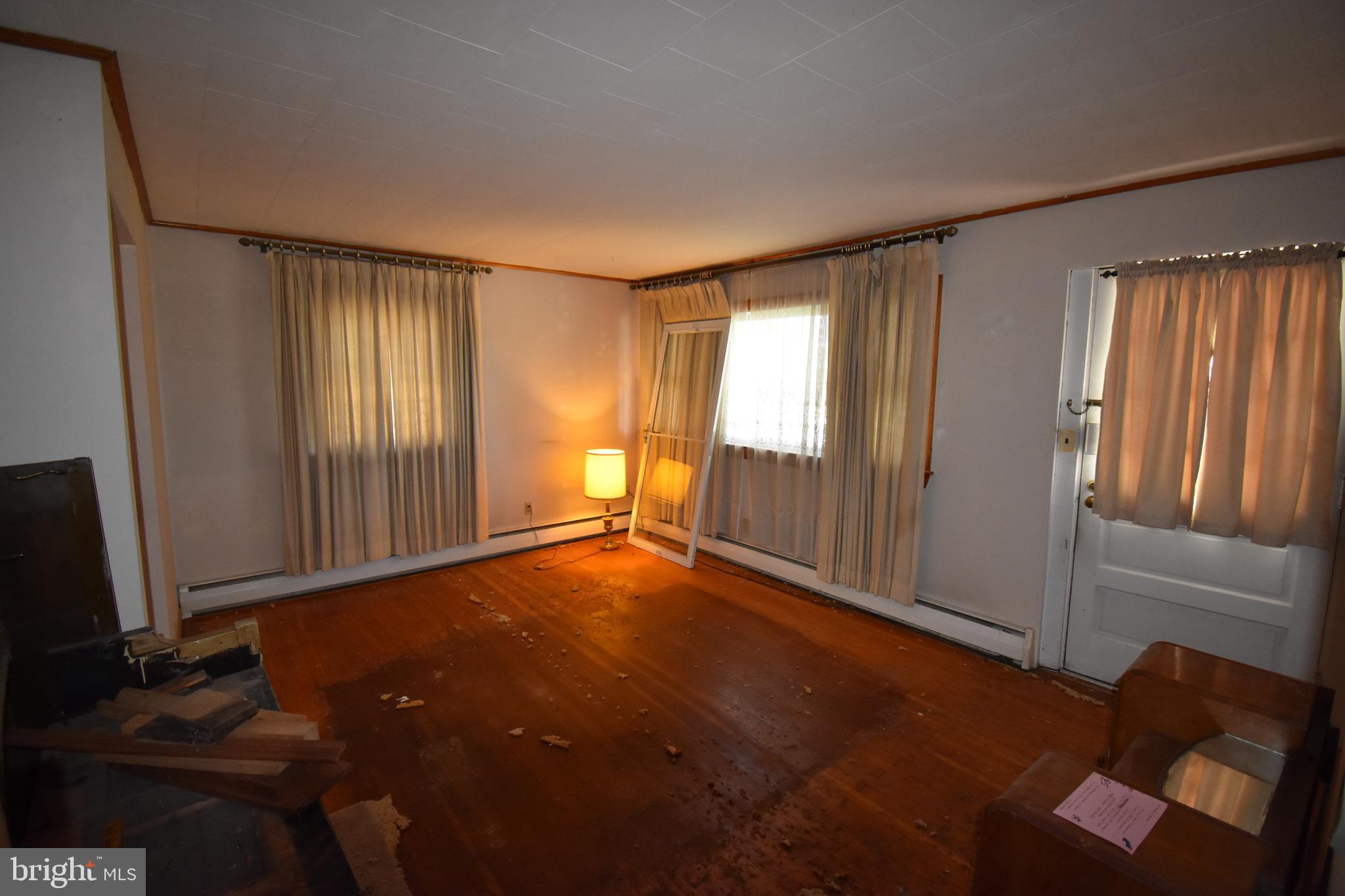 MIDDLE RIVER - Residential