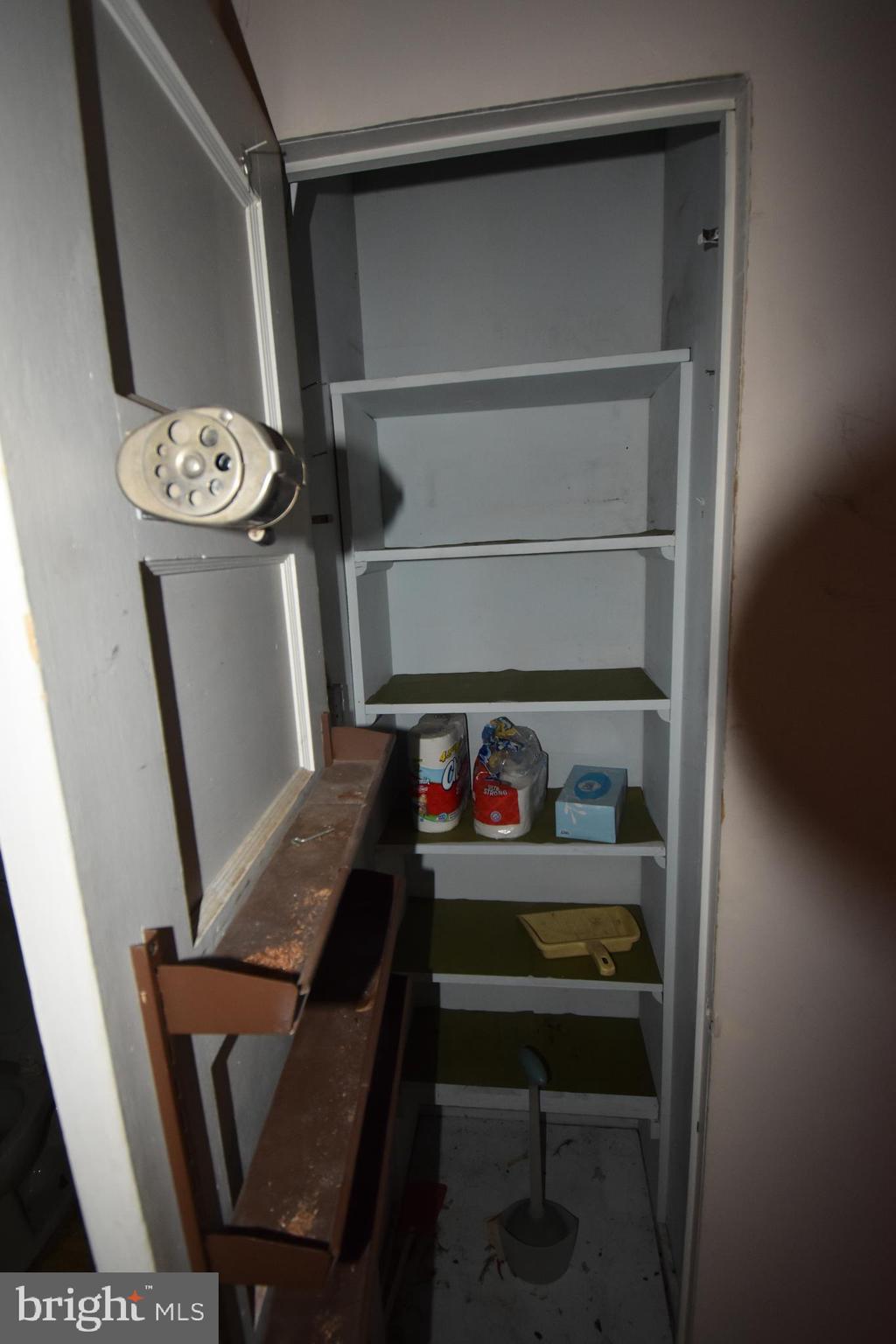 MIDDLE RIVER - Residential