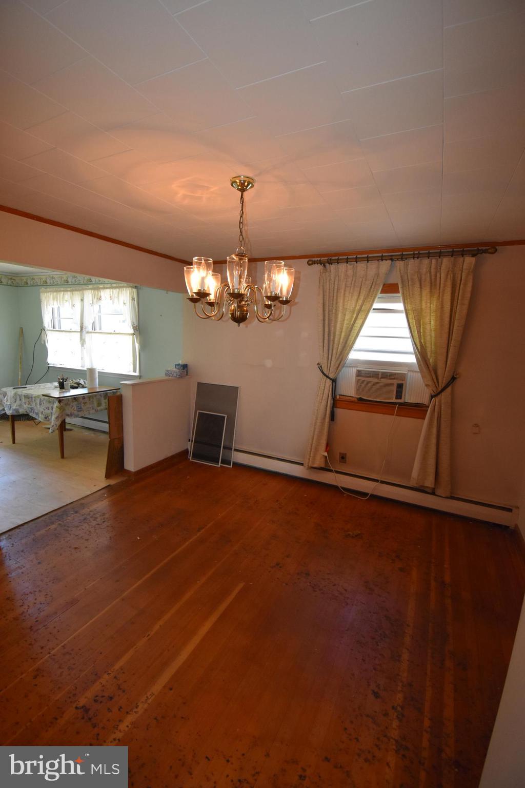 MIDDLE RIVER - Residential