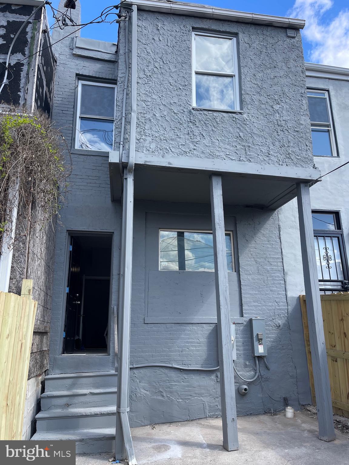 MIDDLE EAST - Residential