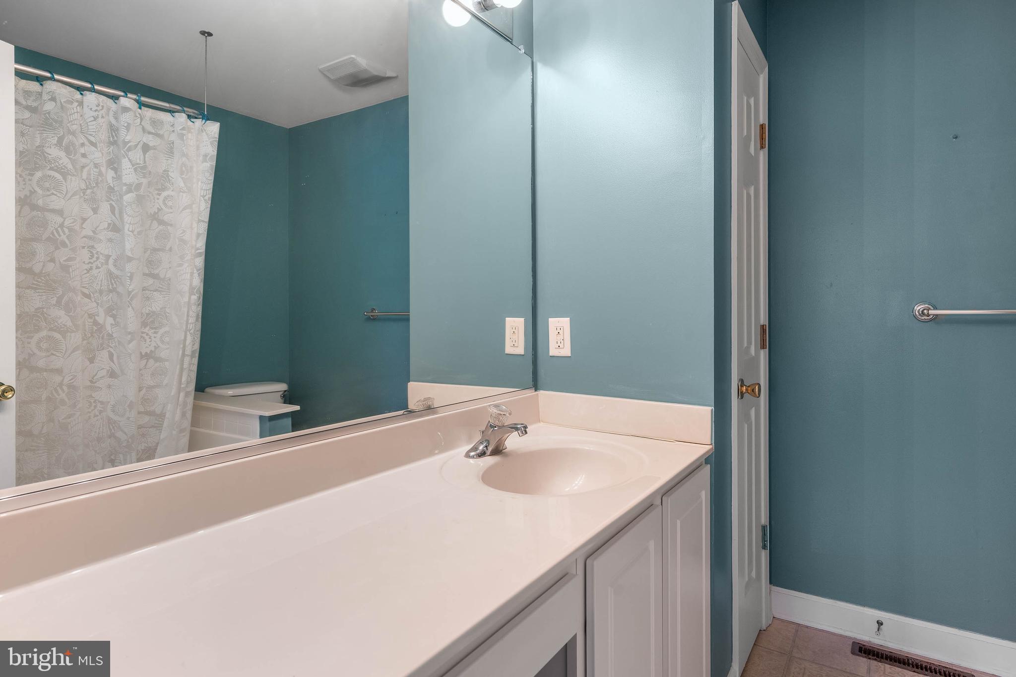 BETHANY BREEZE - Residential