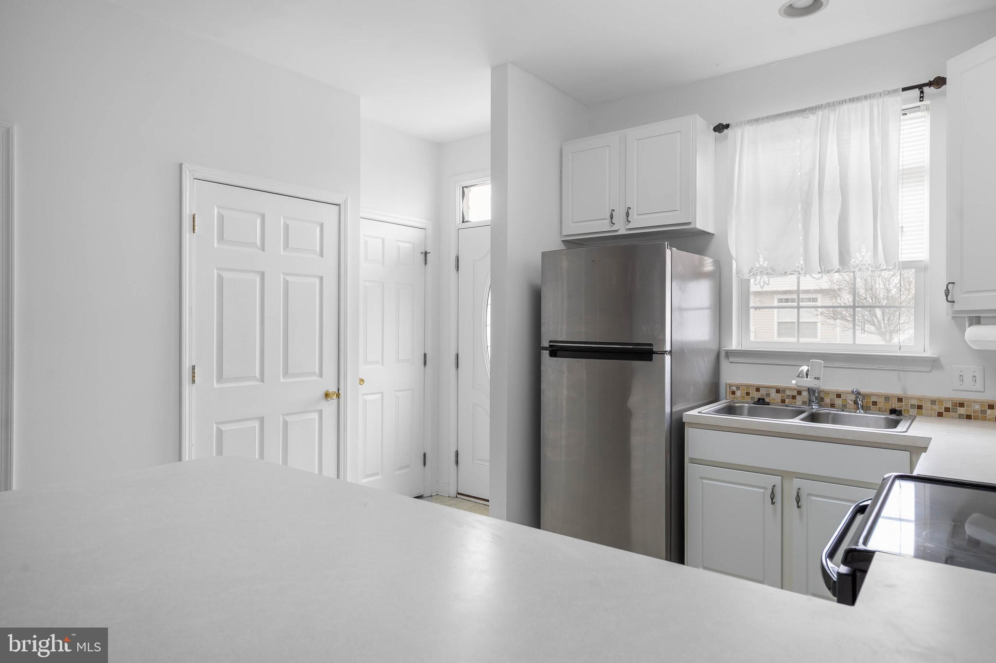 BETHANY BREEZE - Residential