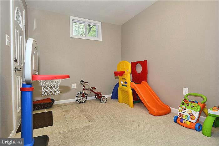 LORD FAIRFAX ESTATES - Residential