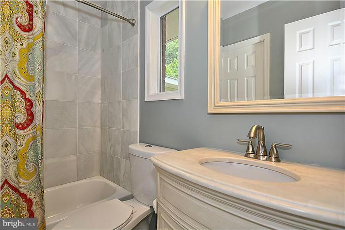 LORD FAIRFAX ESTATES - Residential
