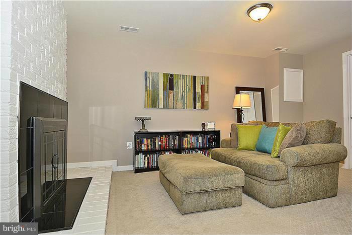 LORD FAIRFAX ESTATES - Residential