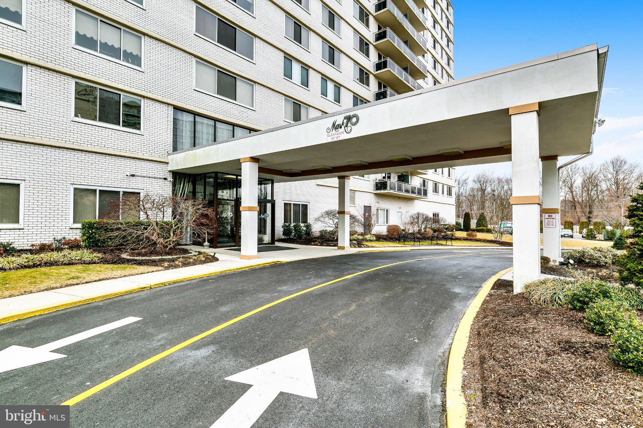 1840 FRONTAGE ROAD 1704