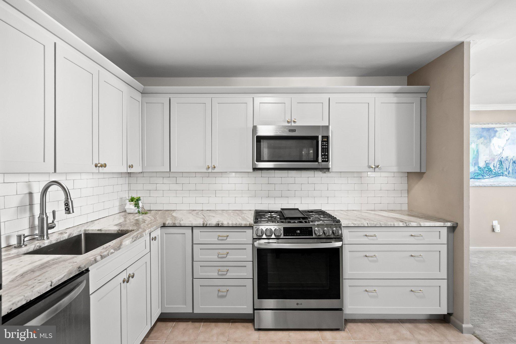 1840 FRONTAGE ROAD 1704