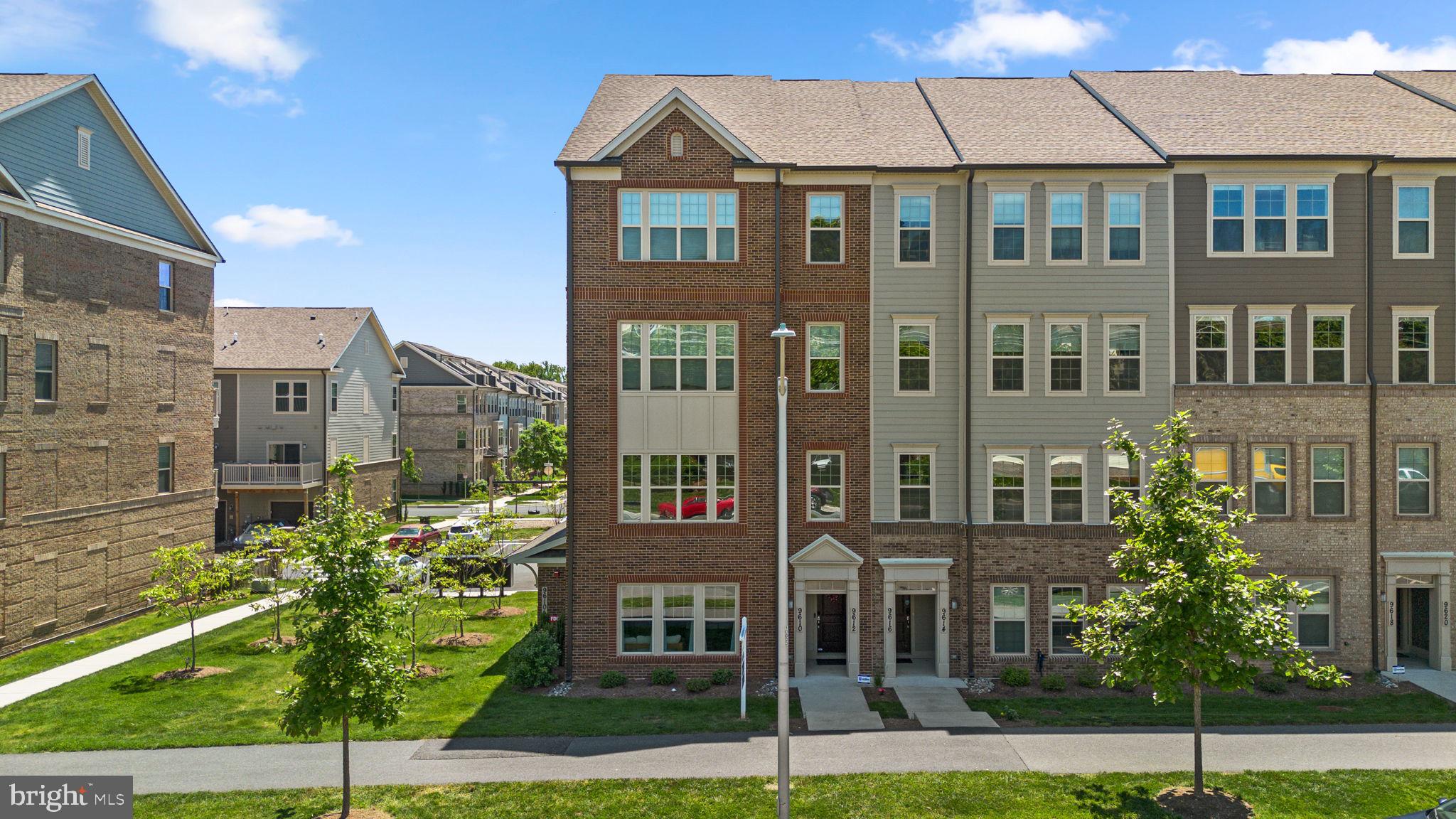 CROWN FARM - Residential