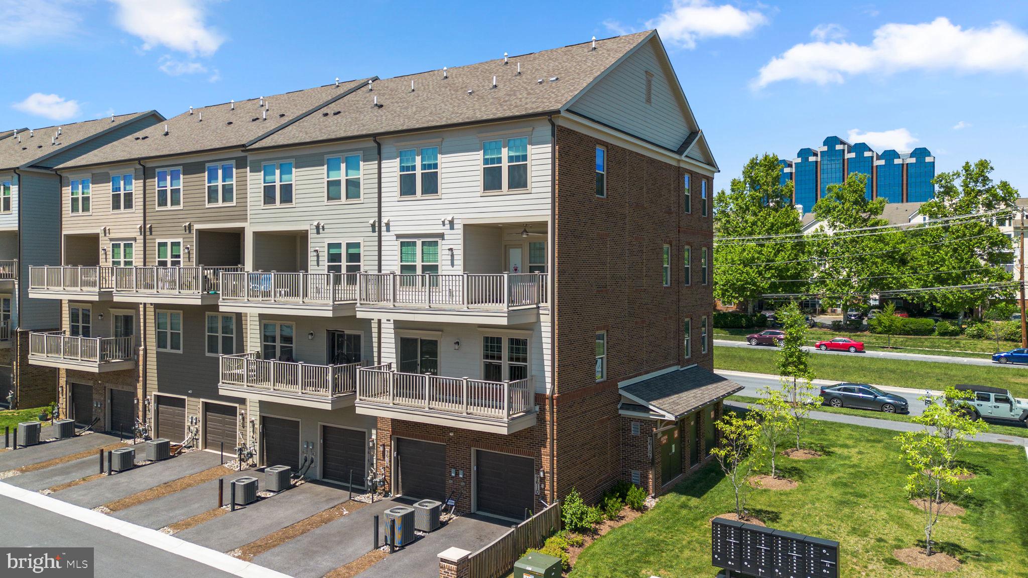 CROWN FARM - Residential