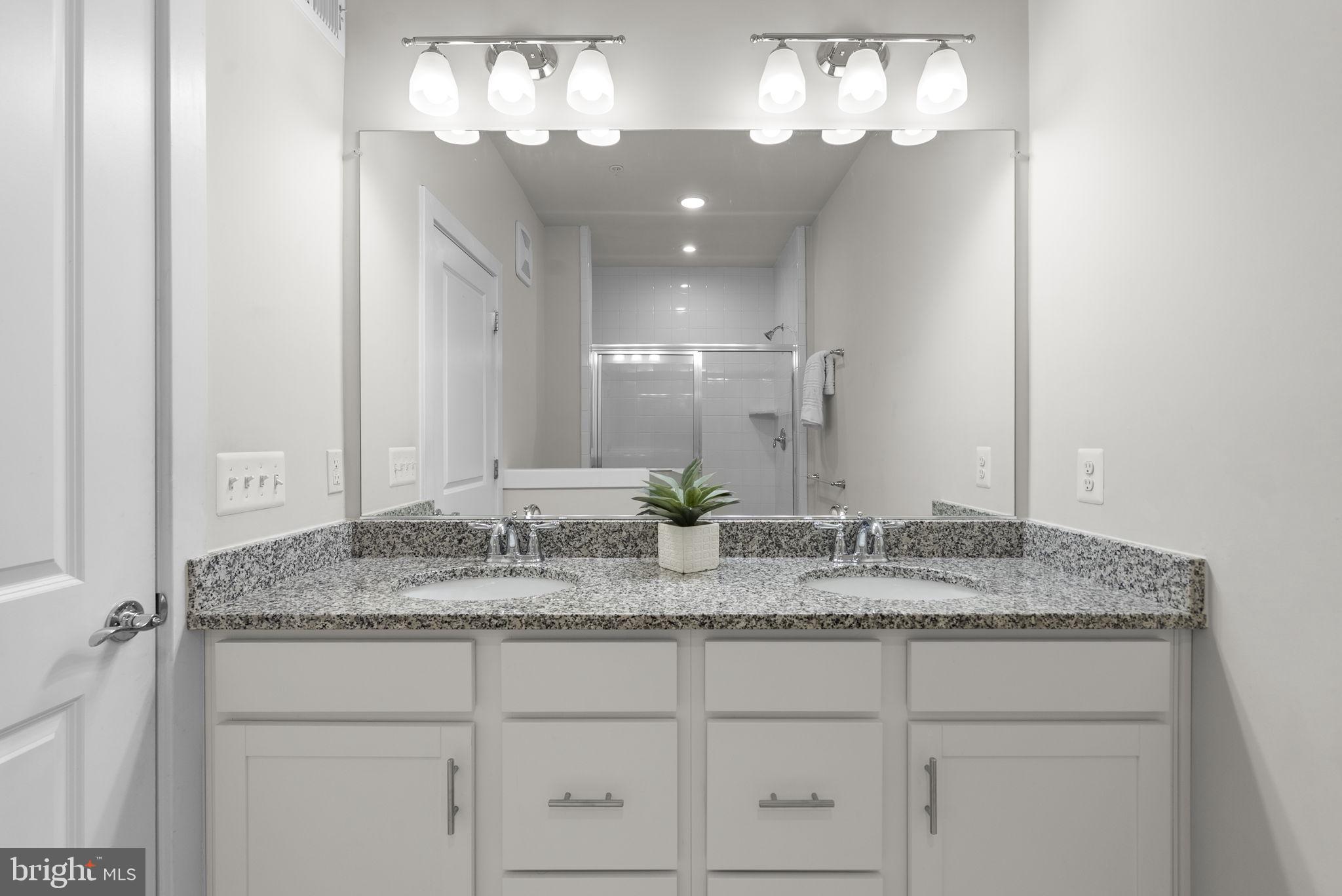 CROWN FARM - Residential