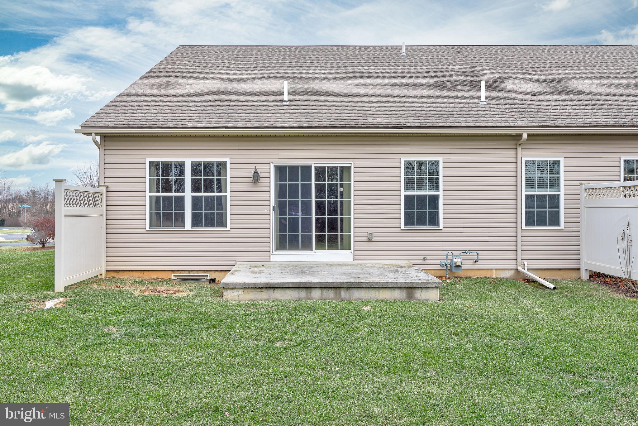 STONEHEDGE - Residential Lease