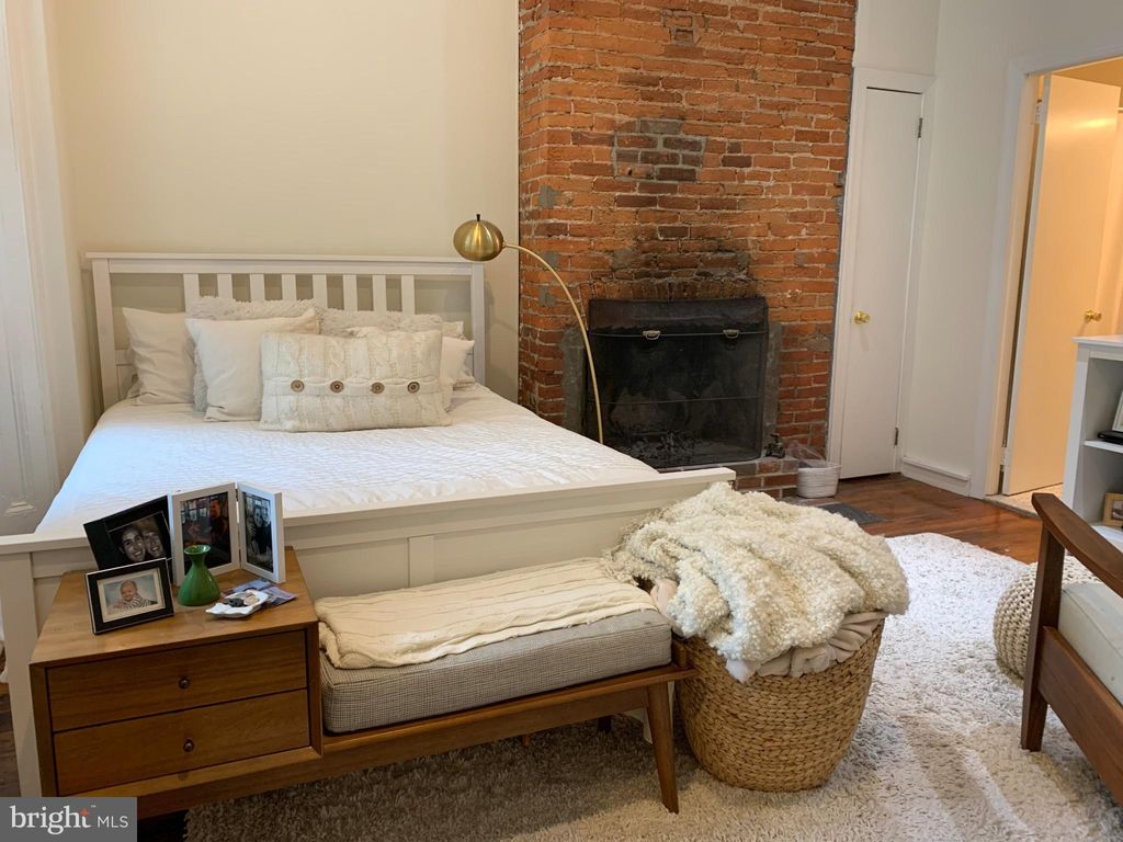 Photo of 406 Spruce Street #2R, PHILADELPHIA, PA 19106 (MLS # PAPH2584182)