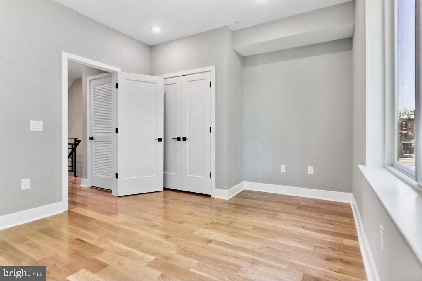 3037 W SEDGLEY AVENUE 2
