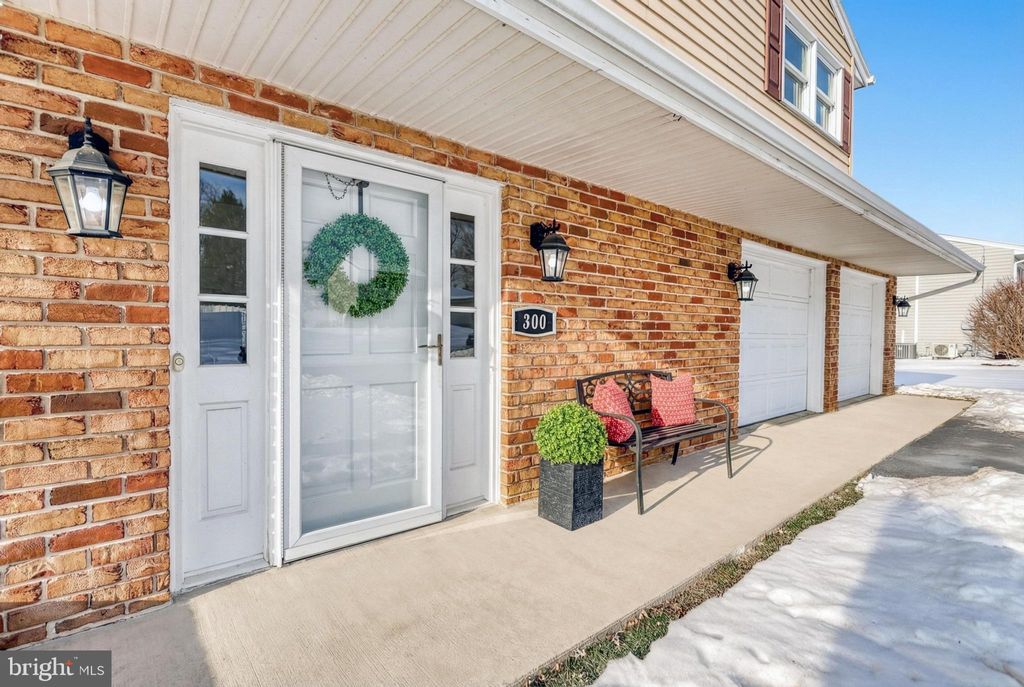 Photo of 300 Widders Dr, MECHANICSBURG, PA 17055 (MLS # PACB2050602)