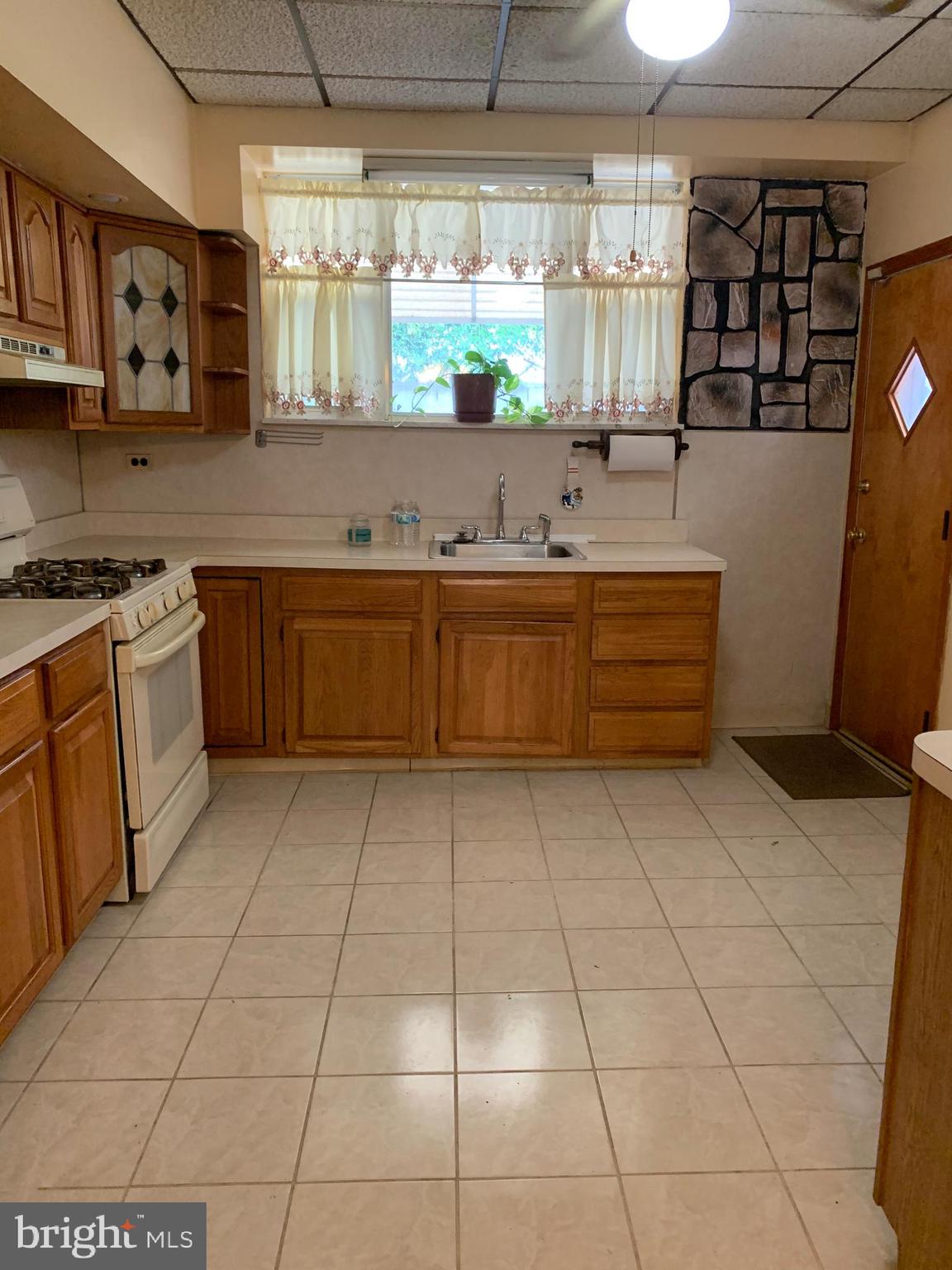 POINT BREEZE - Residential Lease