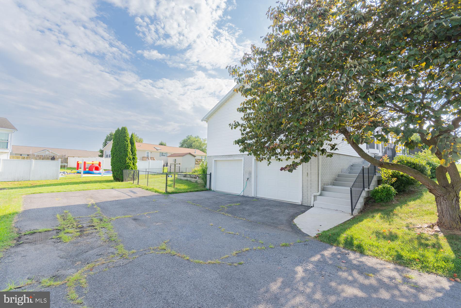 SUMMER HILL - Residential