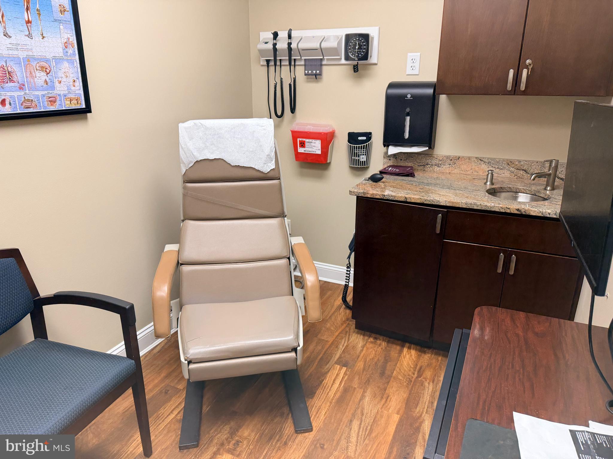 LOWER MOYAMENSING - Commercial Sale