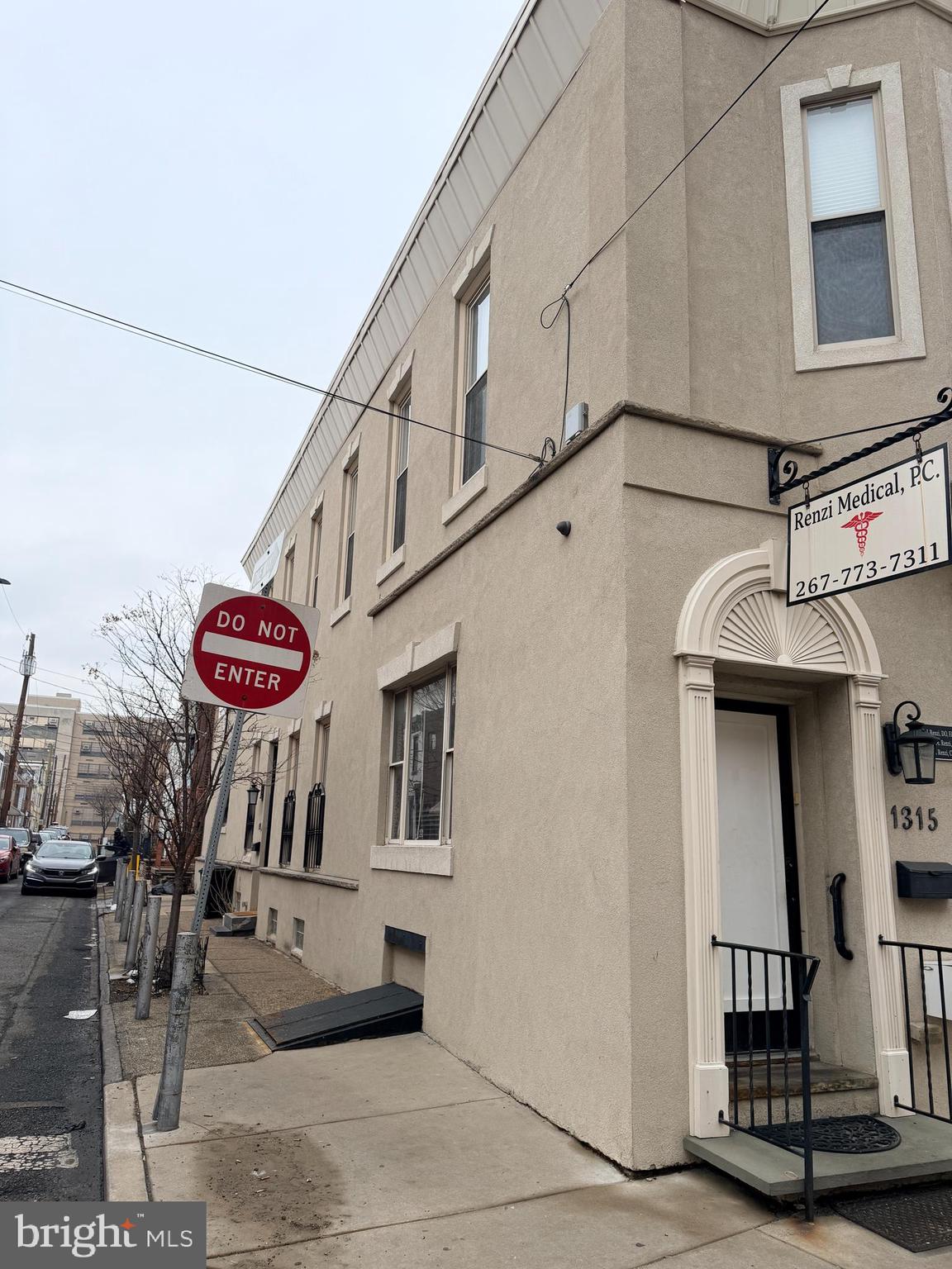 LOWER MOYAMENSING - Commercial Sale