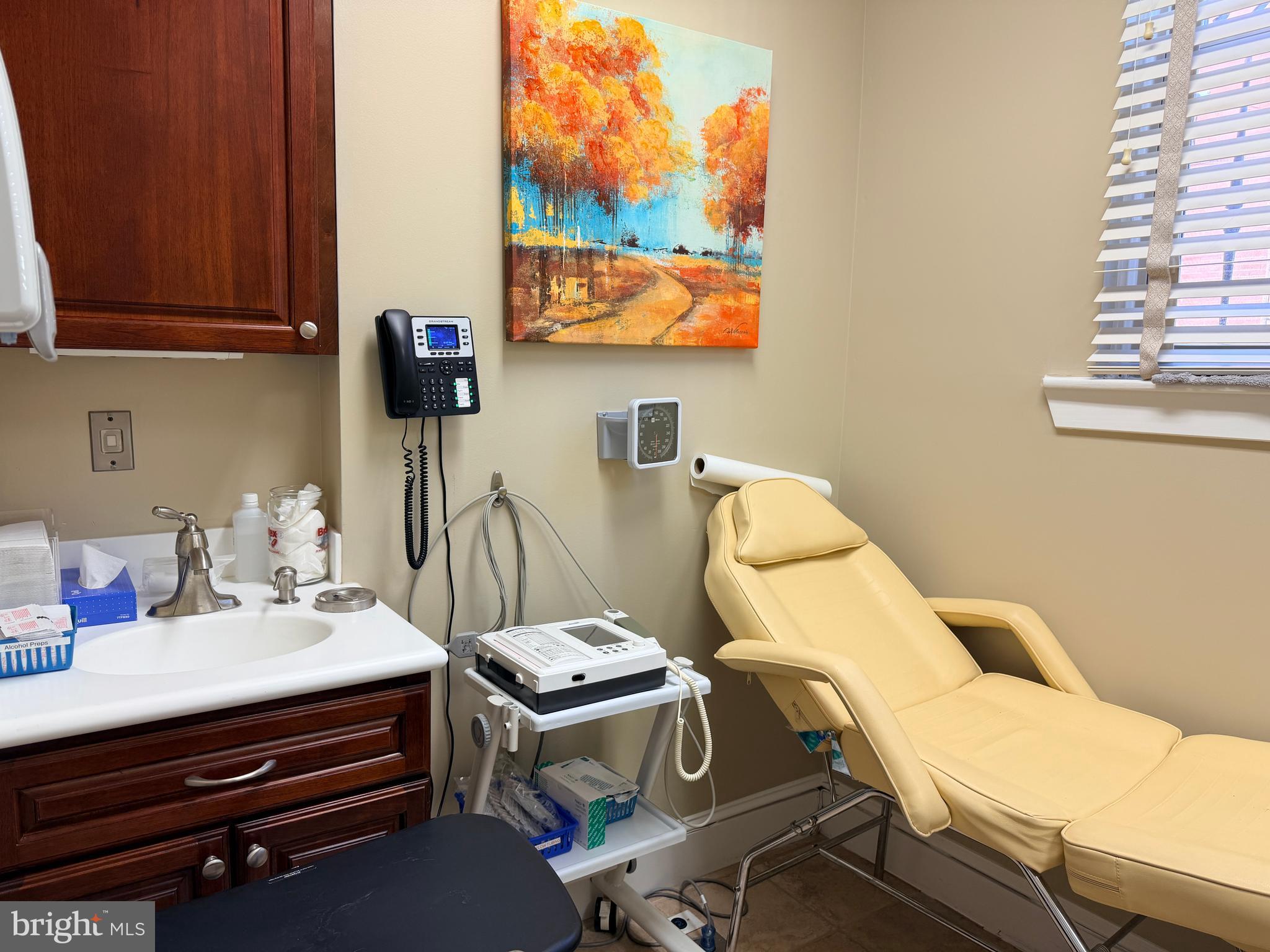 LOWER MOYAMENSING - Commercial Sale