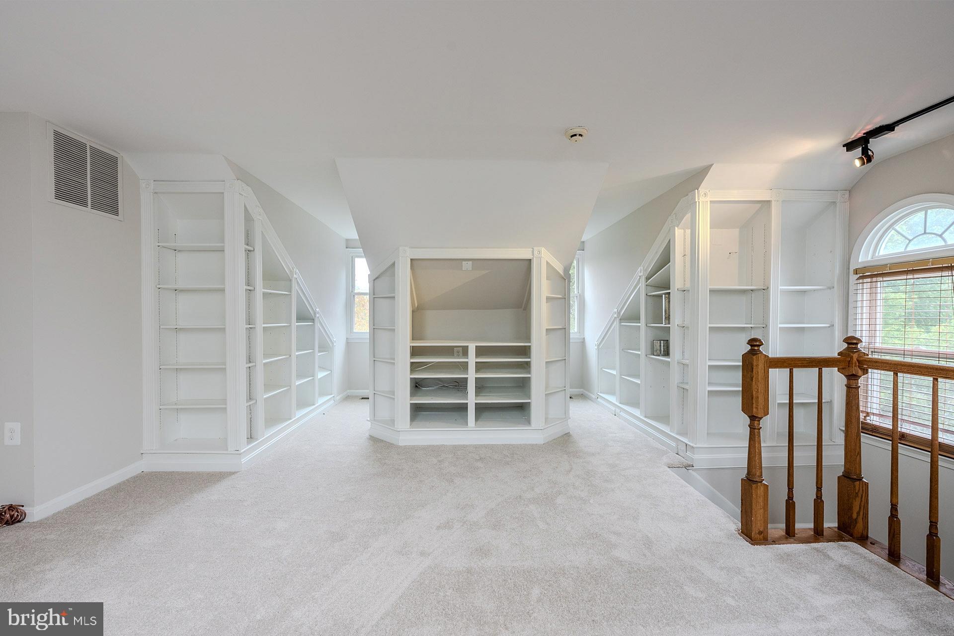 HERITAGE ESTATES - Residential