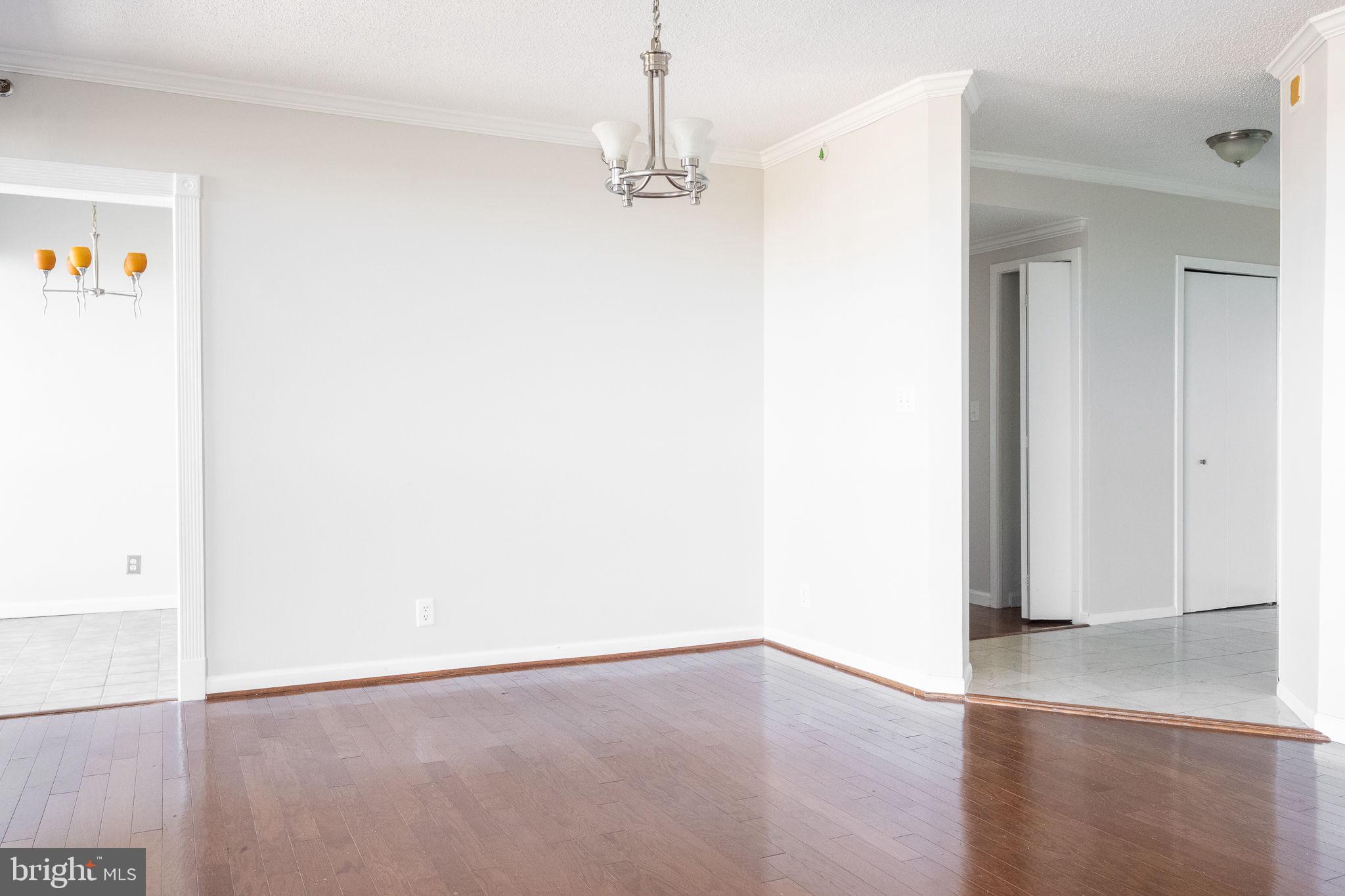 SKYLINE SQUARE CONDO - Residential Lease