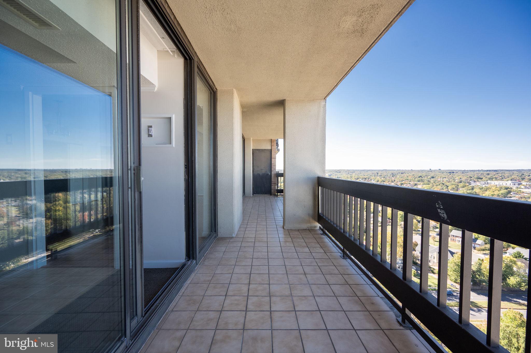 SKYLINE SQUARE CONDO - Residential Lease