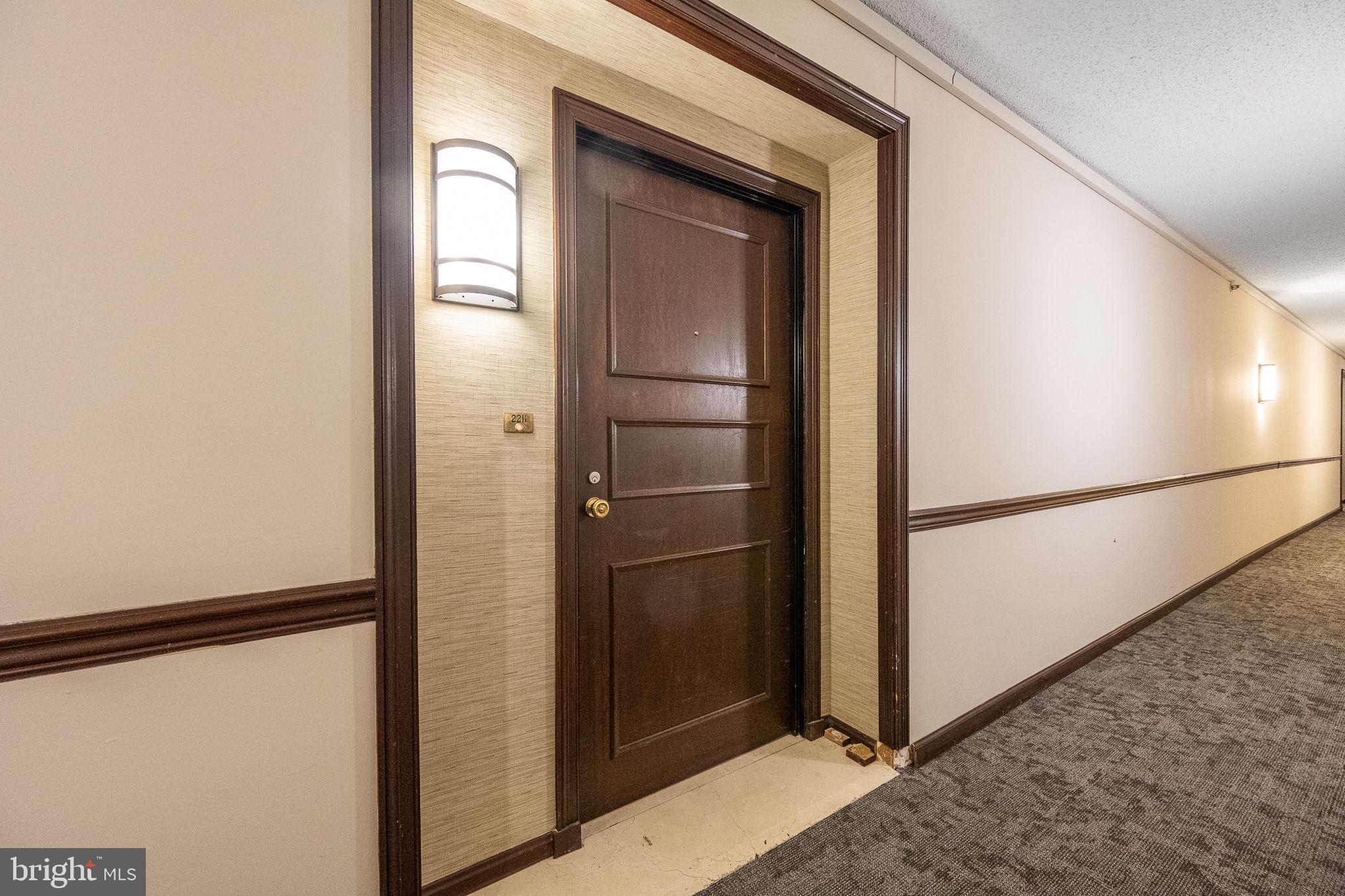 SKYLINE SQUARE CONDO - Residential Lease