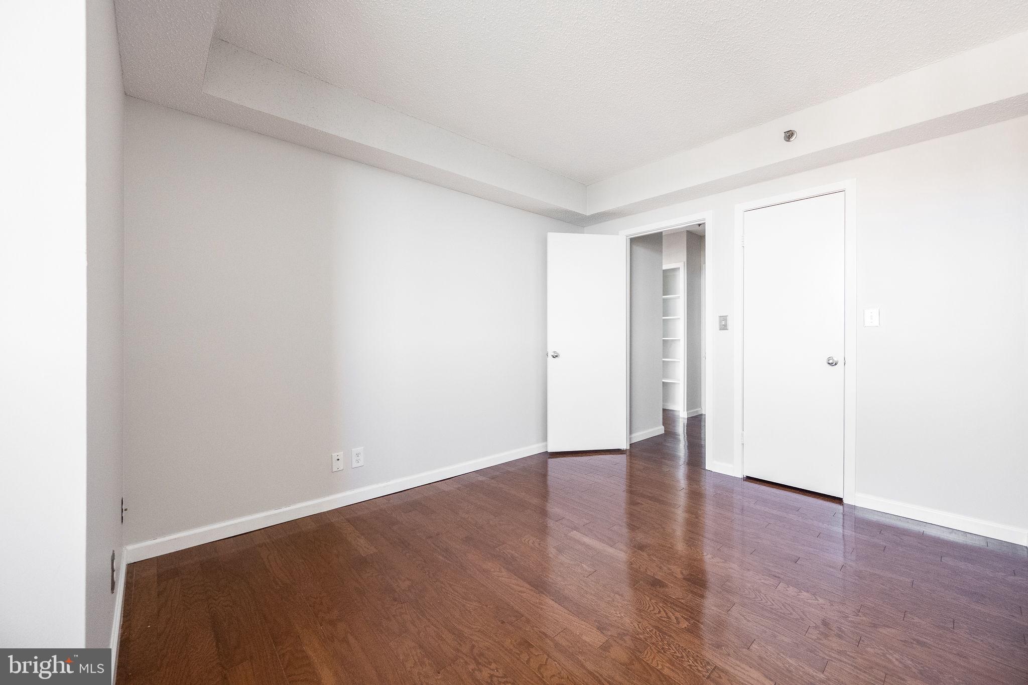 SKYLINE SQUARE CONDO - Residential Lease