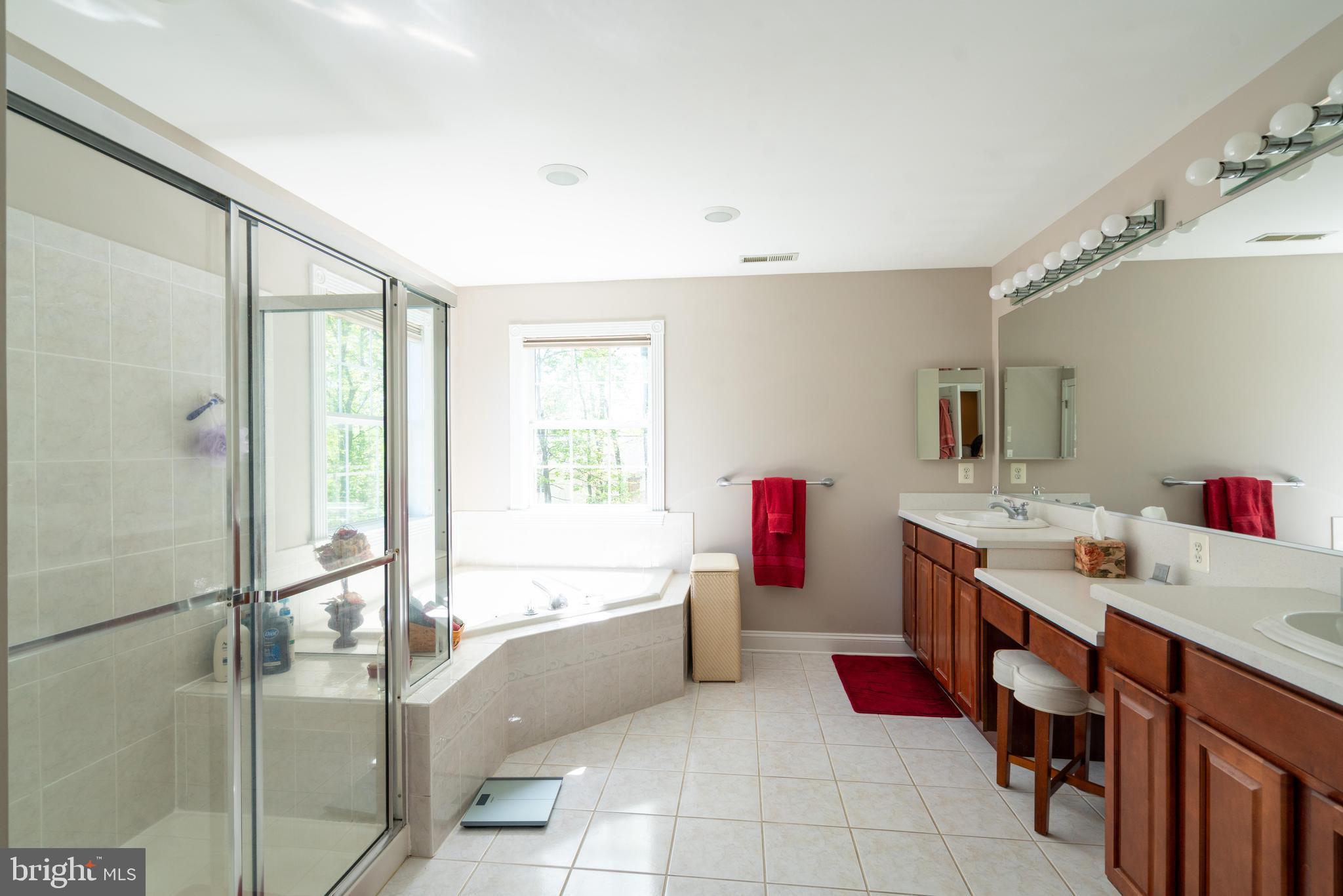 CLIVEDEN REACH - Residential