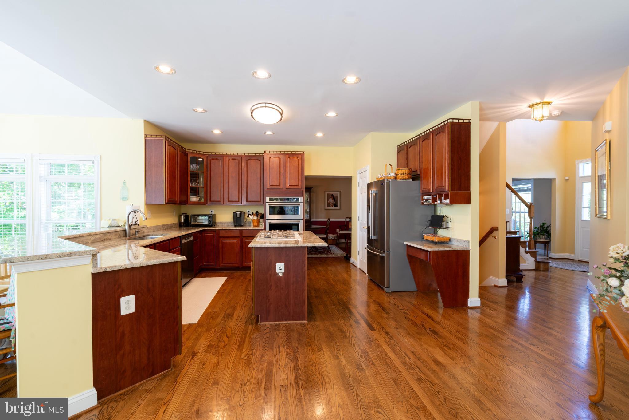 CLIVEDEN REACH - Residential