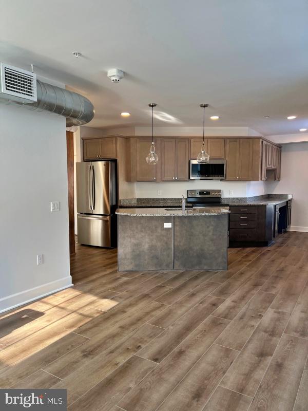 DOWNTOWN YORK - Residential Lease