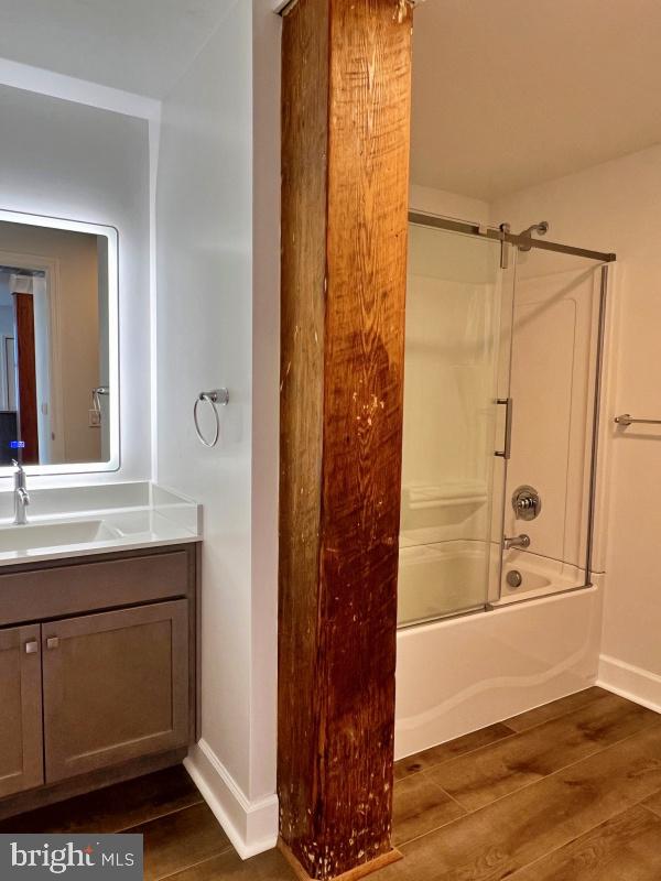 DOWNTOWN YORK - Residential Lease