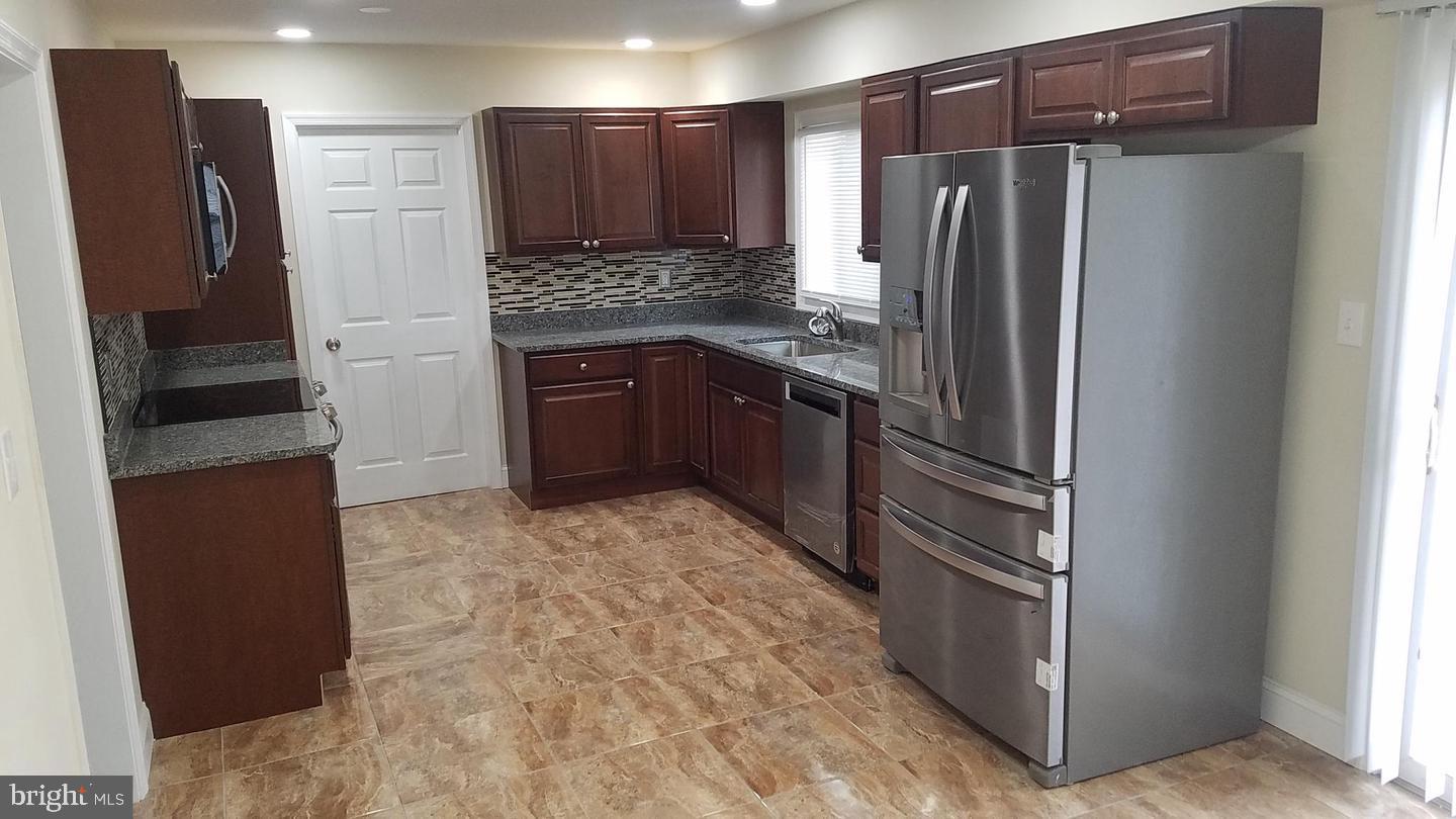 FOXHILL - Residential Lease