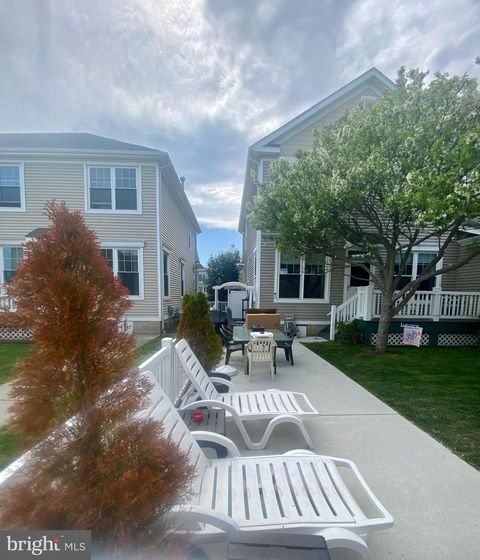Townhouse For Sale - 13 N New Hampshire Avenue<br/> ATLANTIC CITY, NJ 08401