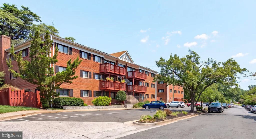 202 Skyhill Road Unit 8, Alexandria, VA, 22314