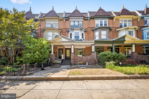 Townhouse For Rent - 2720 N Calvert Street #3<br/> BALTIMORE, MD 21218