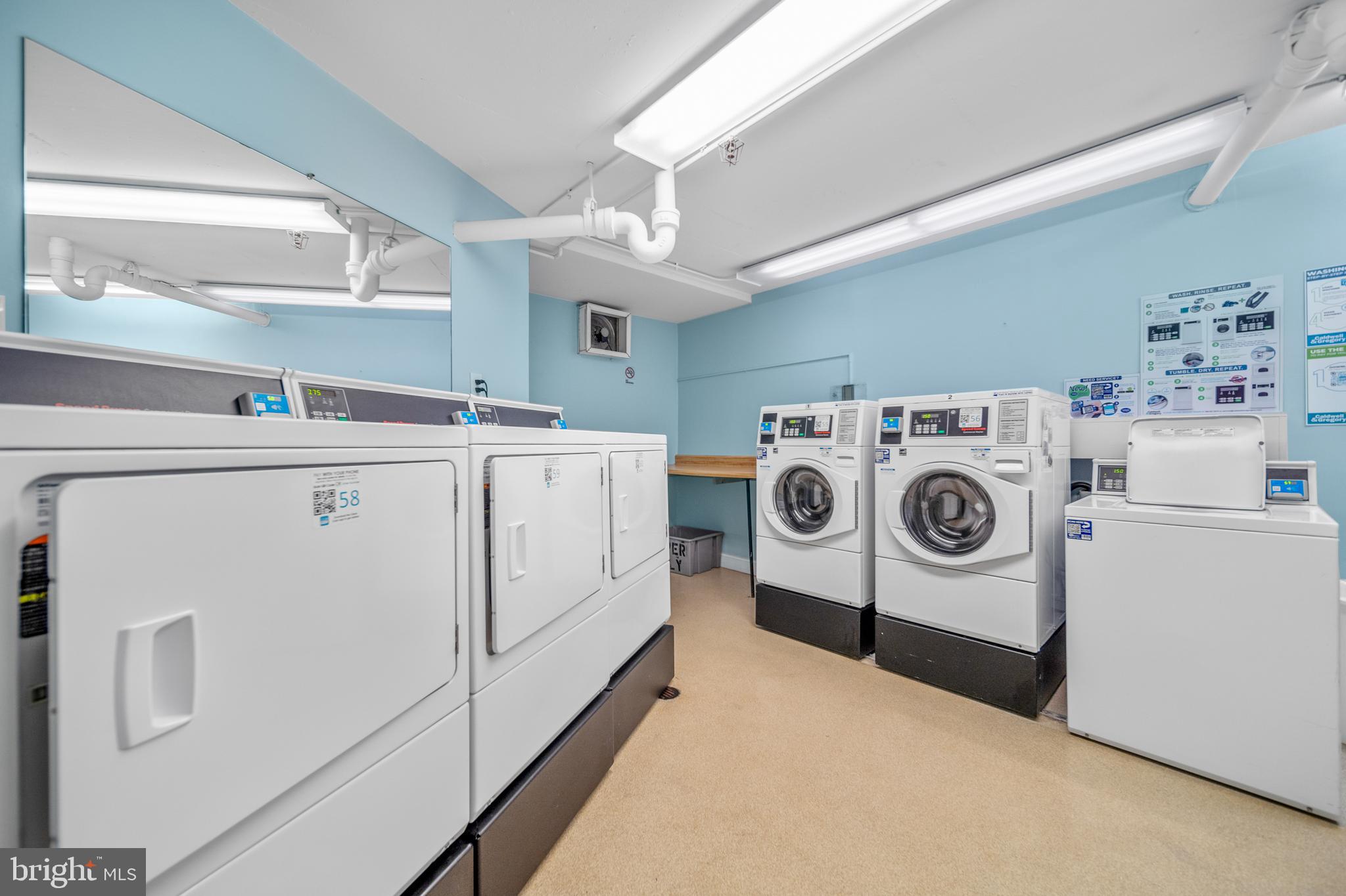 MARINA TOWERS - Residential