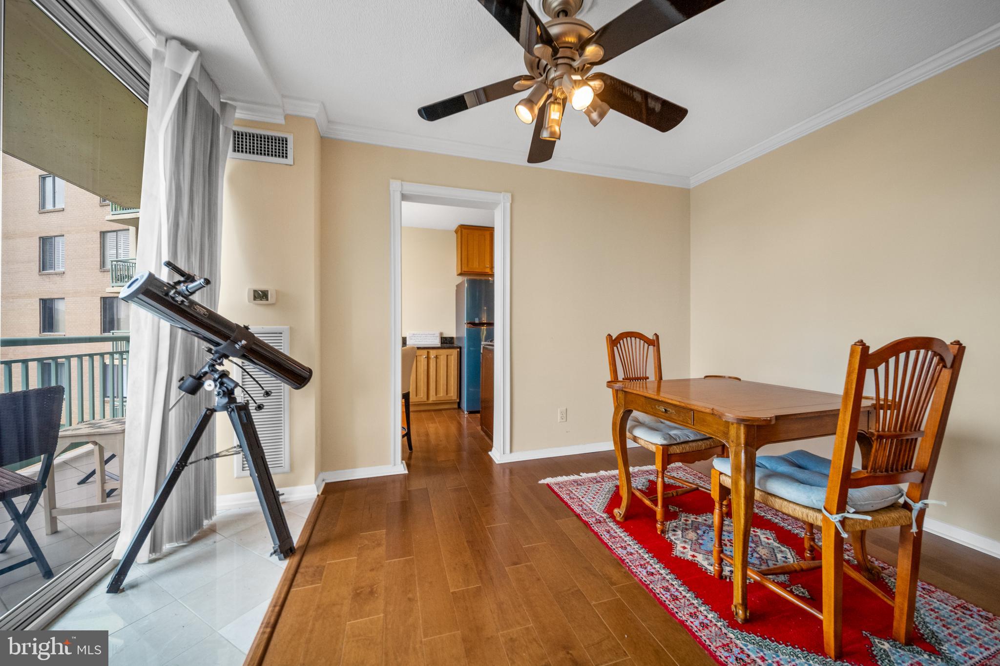 501 SLATERS LANE 402