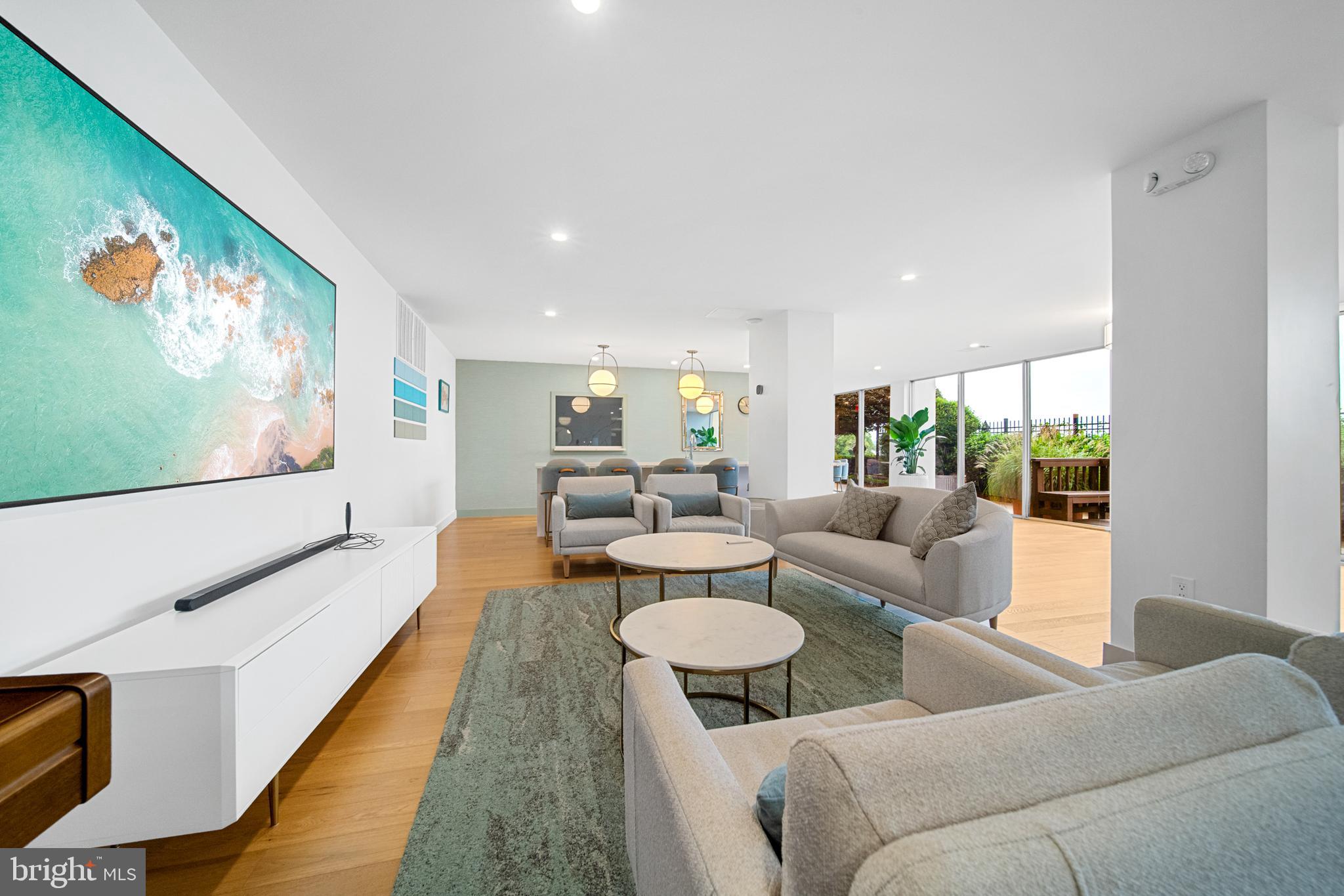 MARINA TOWERS - Residential