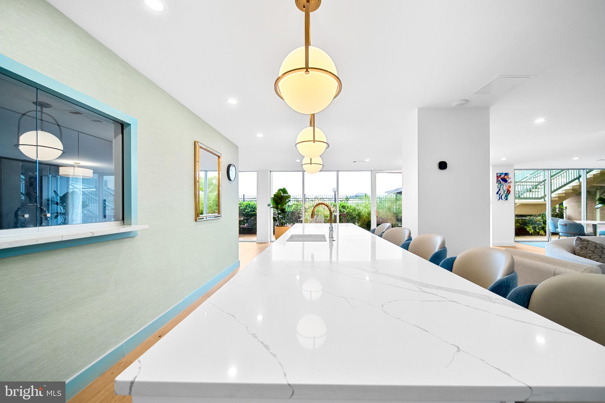 MARINA TOWERS - Residential