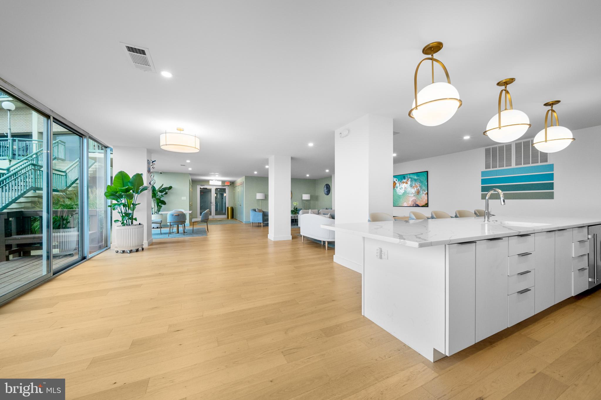 MARINA TOWERS - Residential