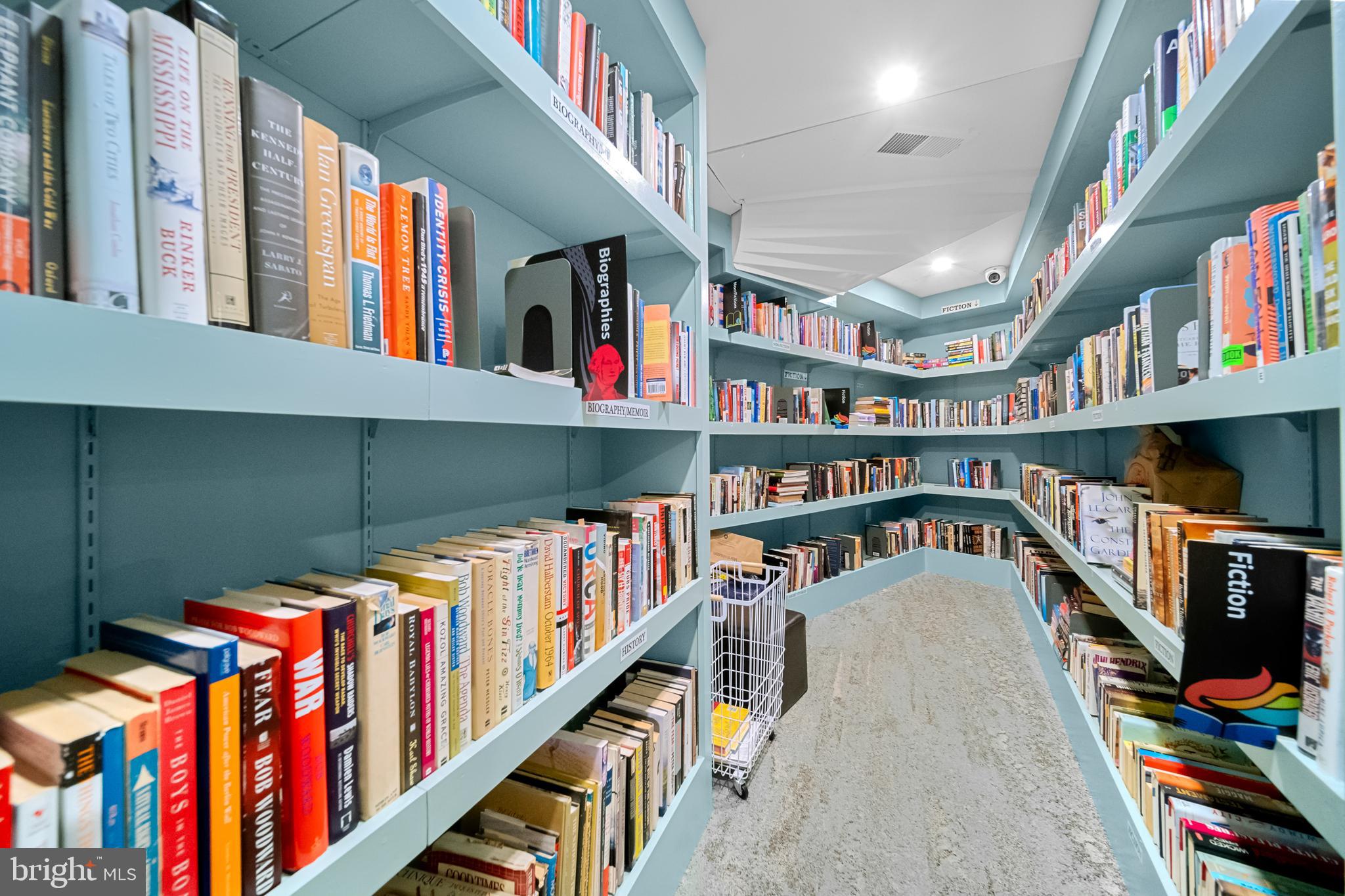 MARINA TOWERS - Residential