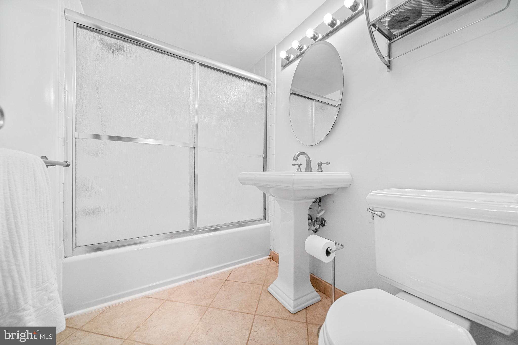 MARINA TOWERS - Residential