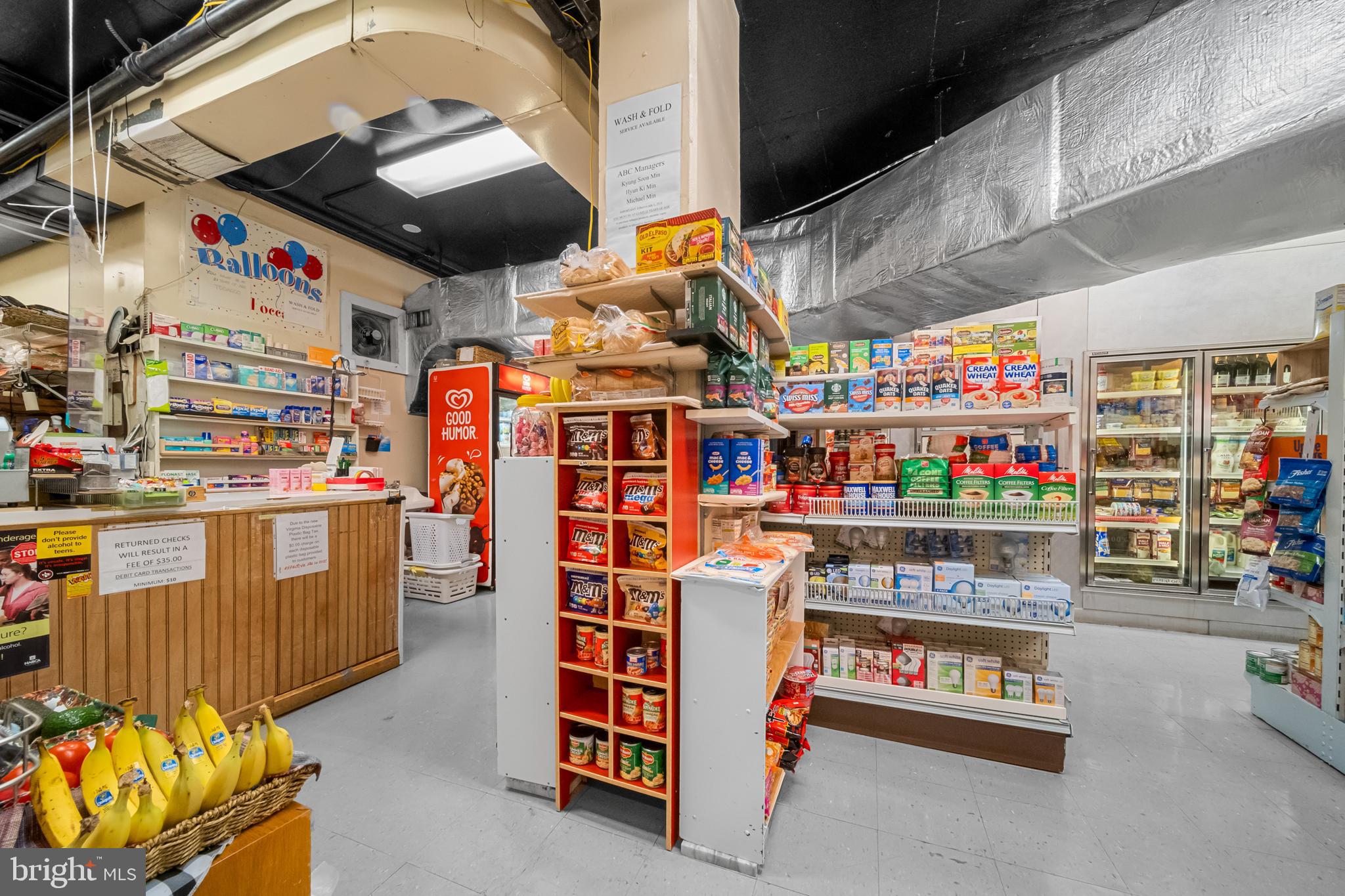 MARINA TOWERS - Residential