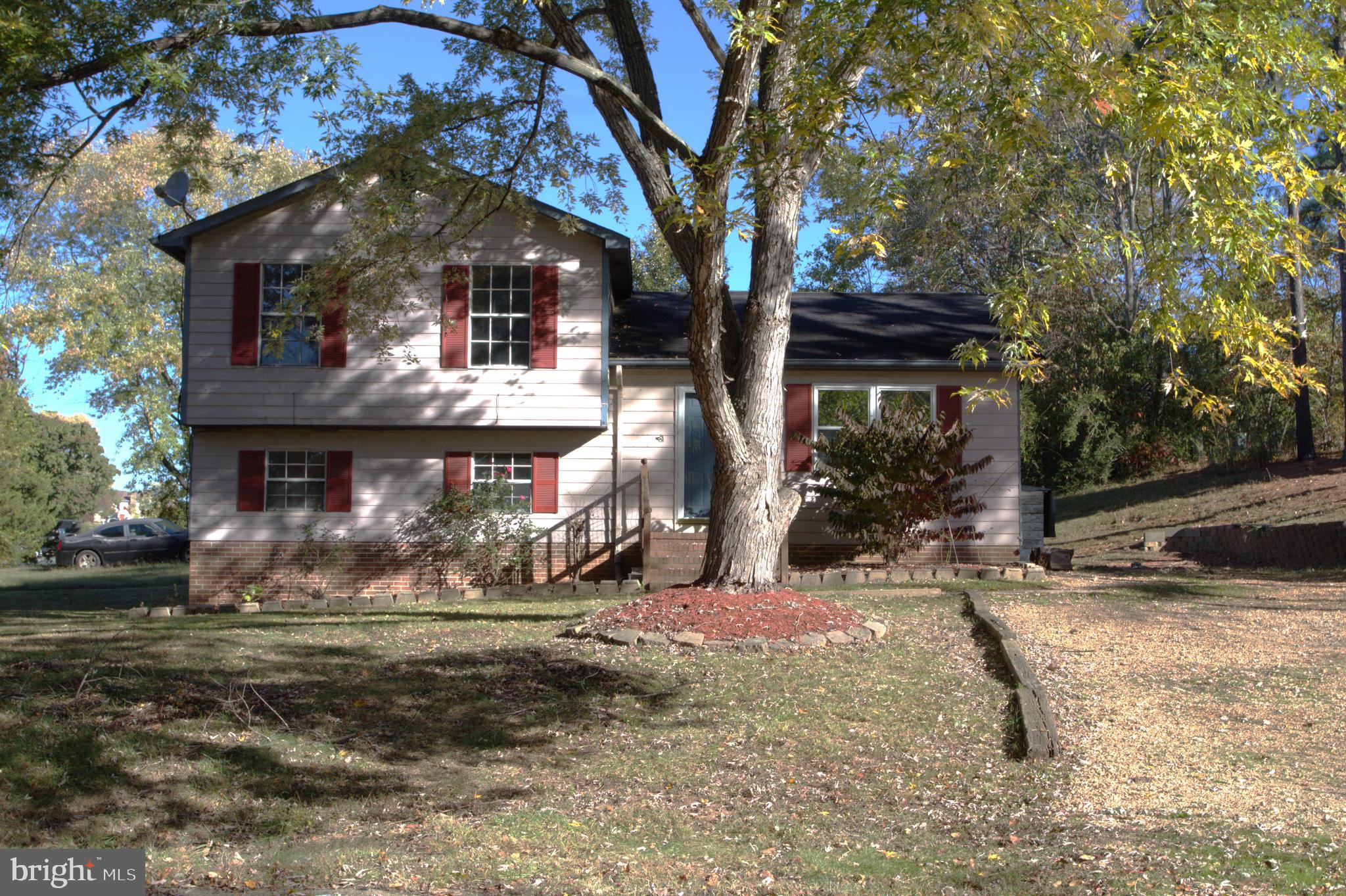 85 BREEZEWOOD DRIVE